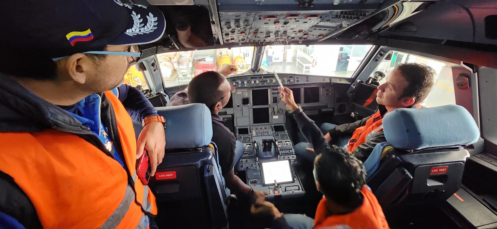 practicas-en-cabina-curso-mantenimiento-aviones-airbus-ieta practicas-en-cabina-curso-mantenimiento-aviones-airbus-ieta